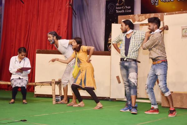 Theatre peformance by students in 9th Youth festival on 14-11-2018